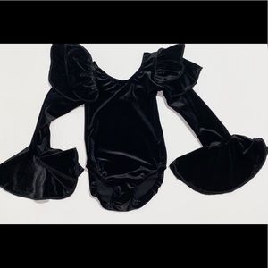 Black Velvet Ruffled Leo